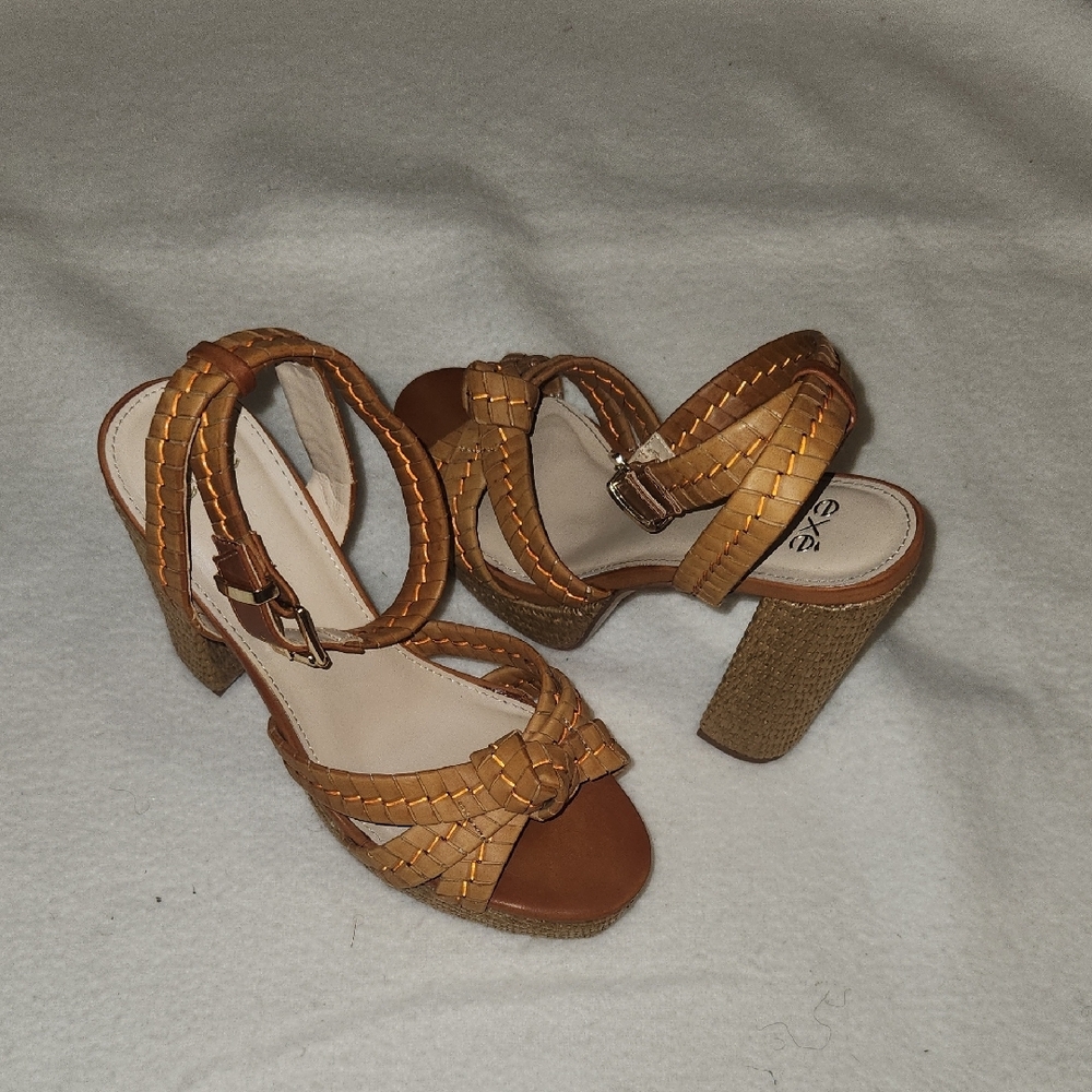 Platform Block Heels - Picture 5 of 8